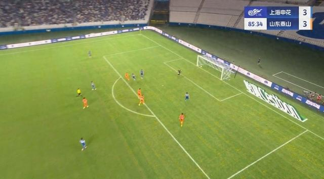 2场7球!瓦科上演帽子戏法,泰山本场第三度扳平,3-3申花!