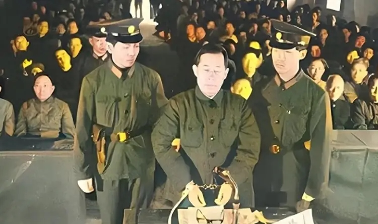斗球体育直播-1983年,陈云亲自批示:立即枪毙广东县委书记王仲,原因为何?